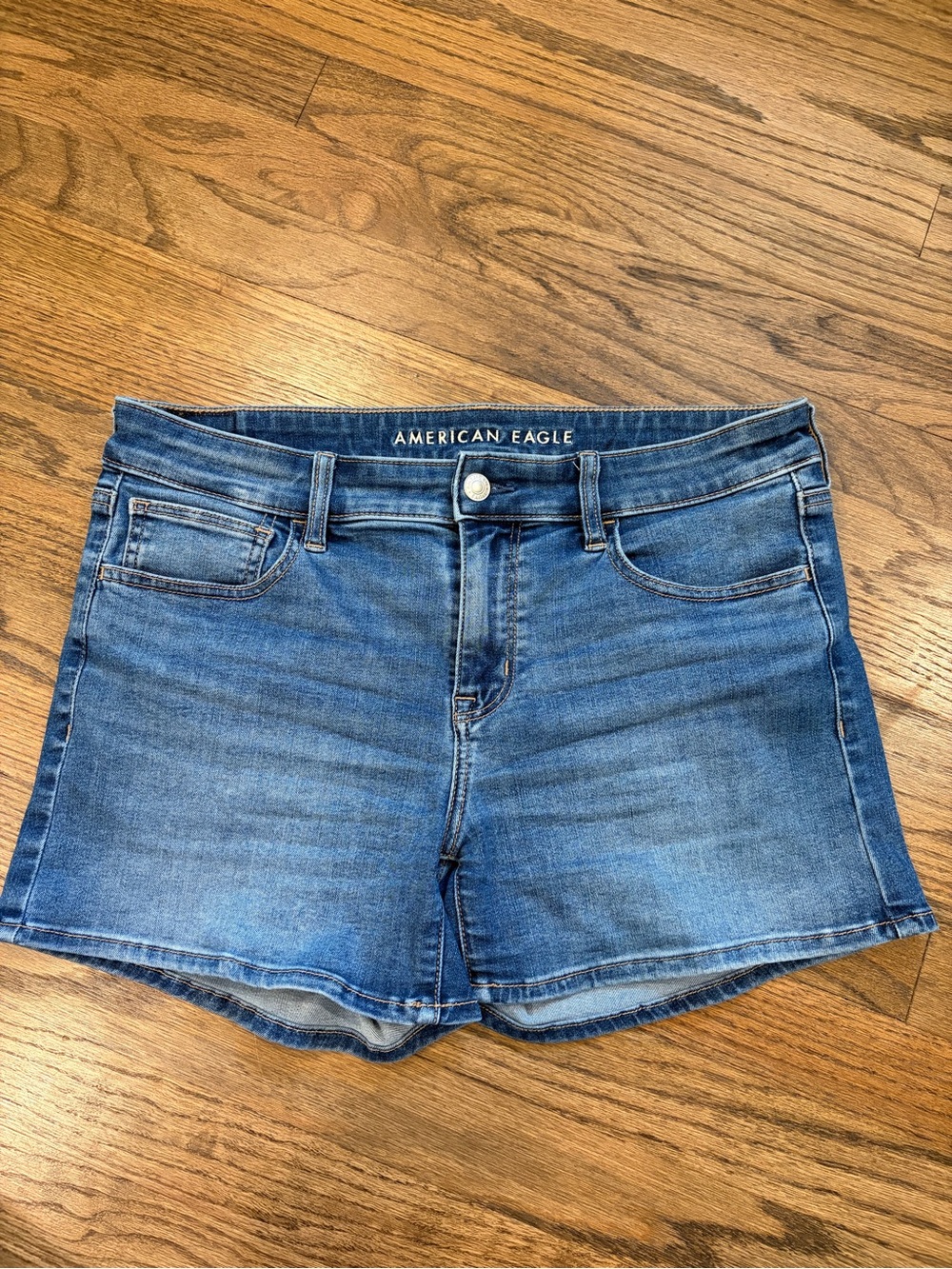 American Eagle Women's Blue Denim Low Rise Midi Shorts, size 10